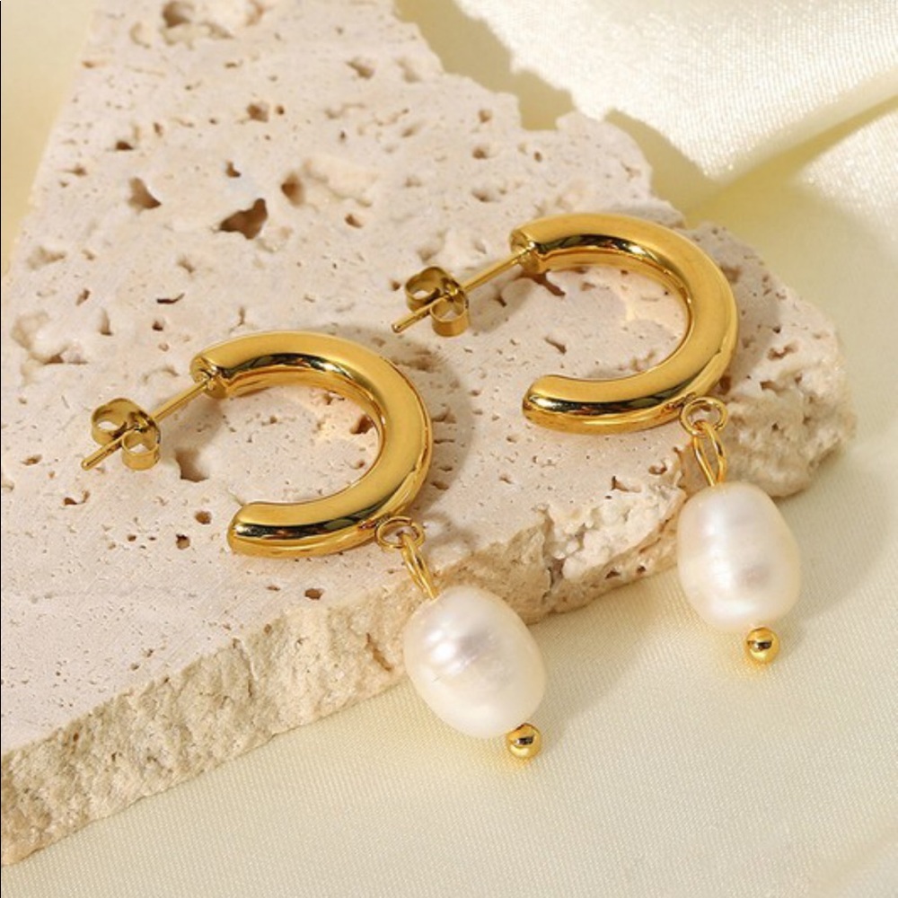 18K Gold Plated Baroque Pearl Hoop Earrings